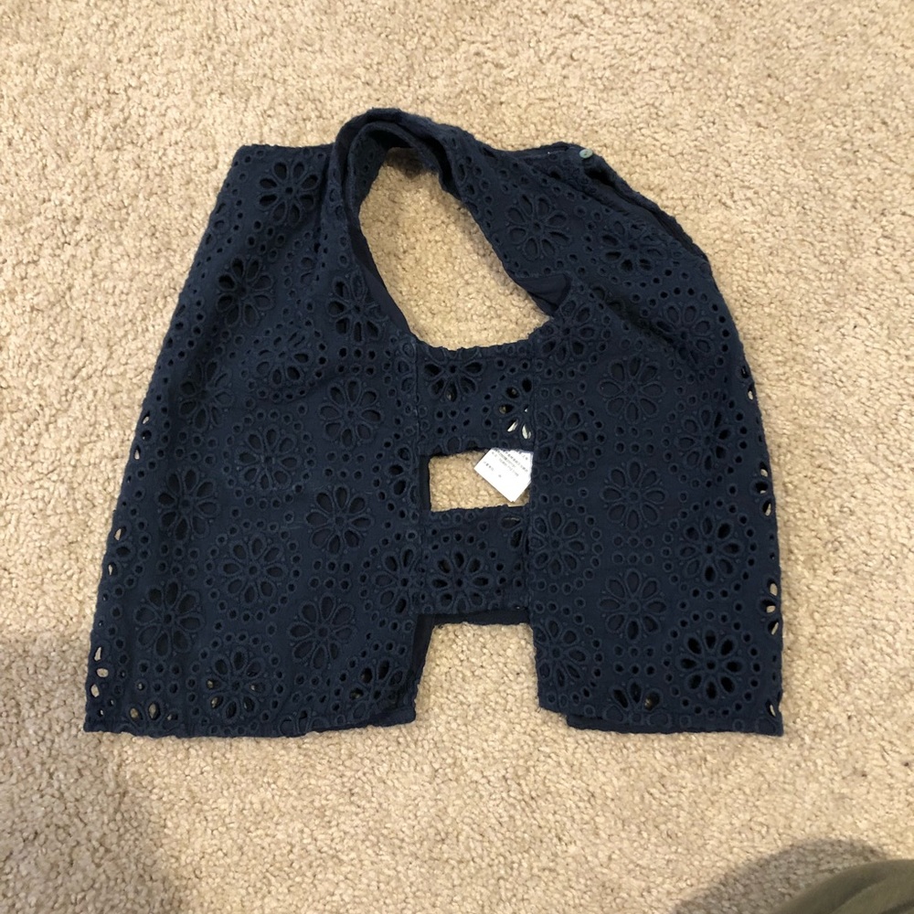 Top - Picture 2 of 4